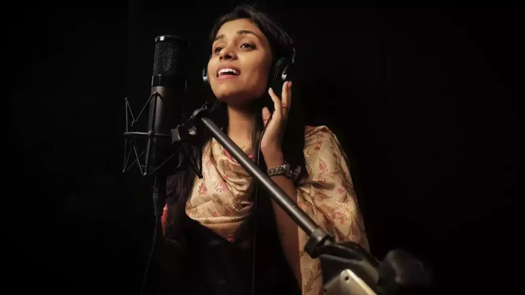 Tu Bahon Me Sambhalta Mujhe Lyrics